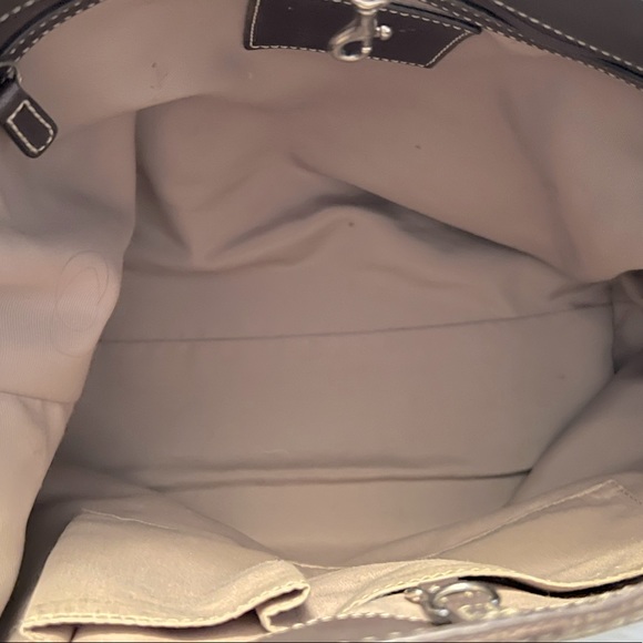 Coach Hobo - Picture 5 of 9